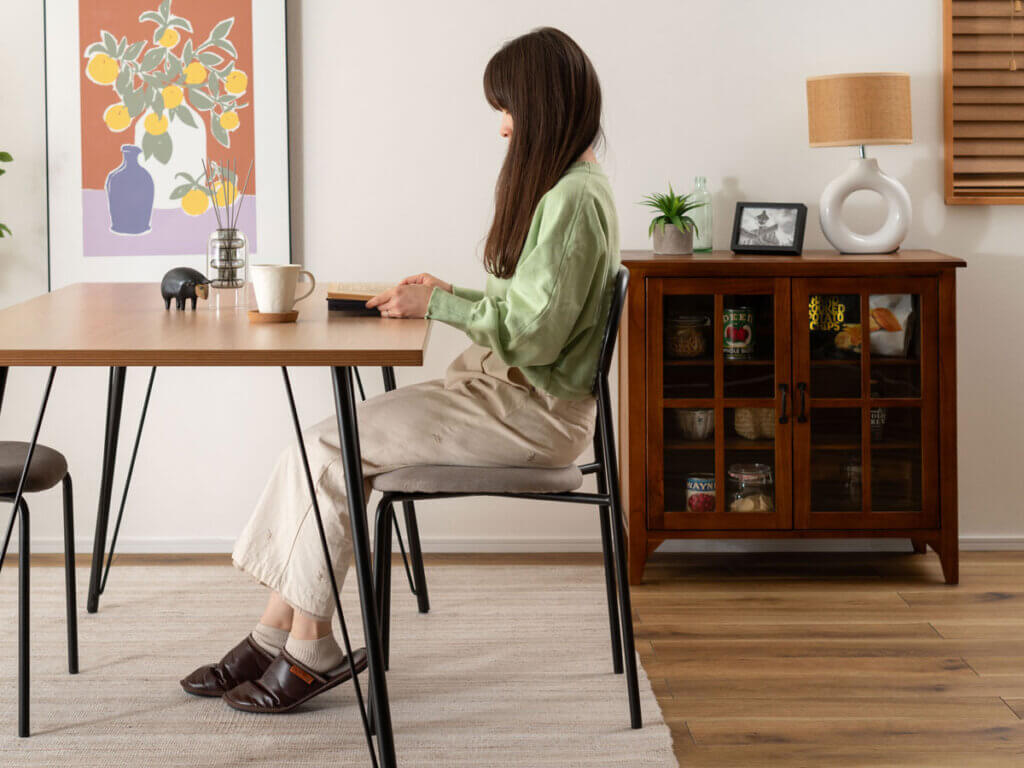 チェアA（黒）ダイニング利用イメージ